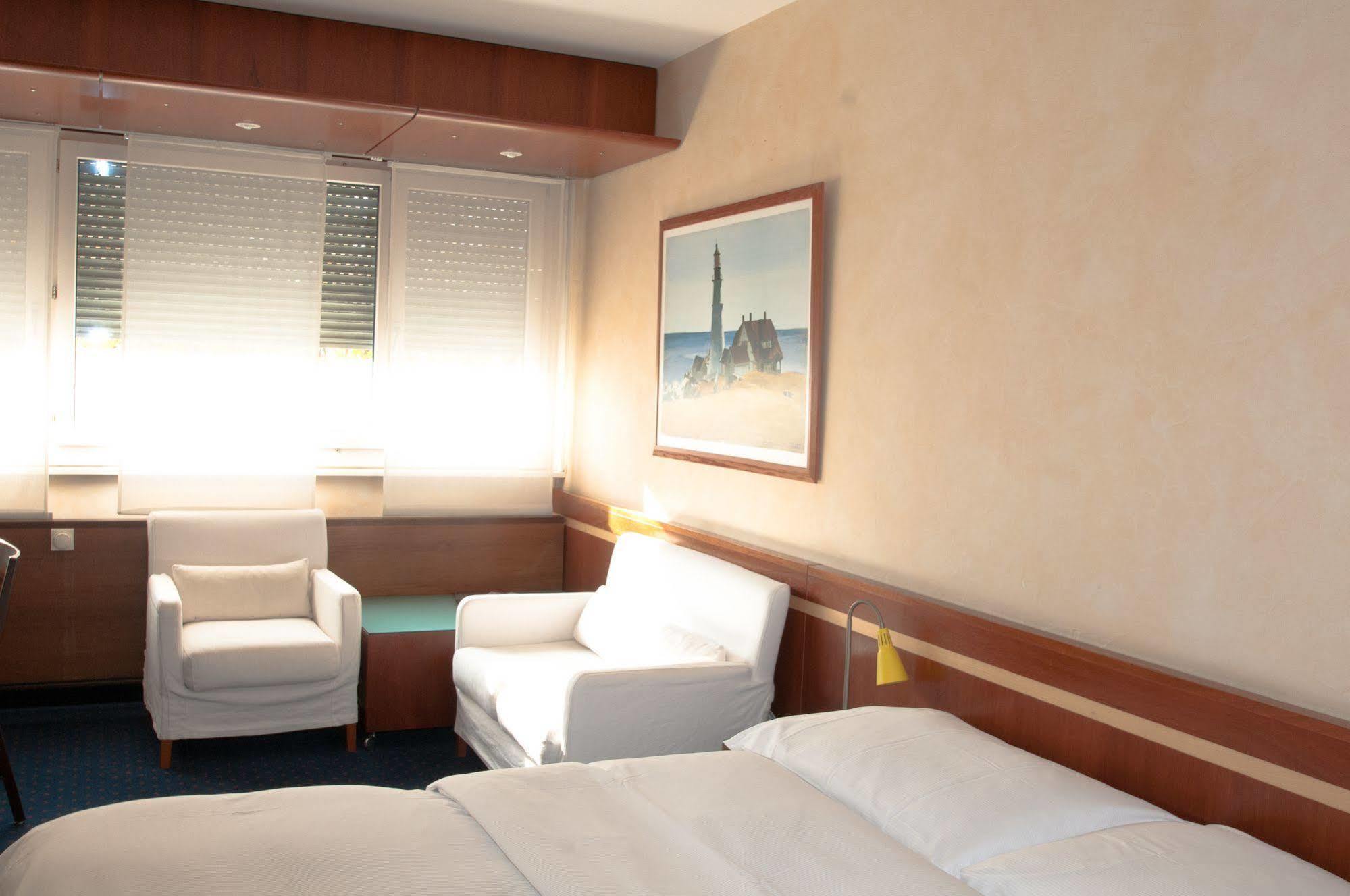 Hostellerie De La Vendee Lancy Exterior foto